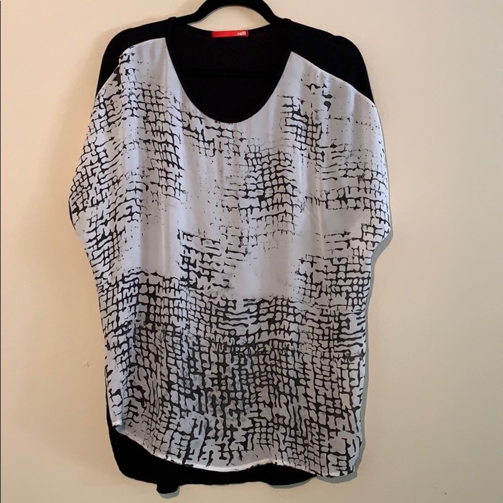 Raffi Silky Top, Women's White and Black Pattern M